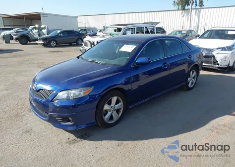 2010 Toyota Camry Se z USA, uszkodzony, nr VIN 4T1BF3EK1AU529370